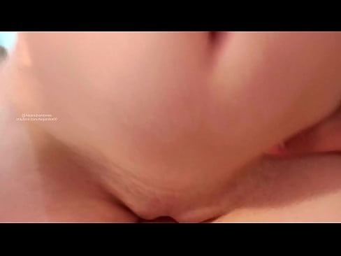 ❤️ Sleeping in my sister's room and that's how I woke up Fucking video at en-gb.basseyn-vsem.ru ❌❤