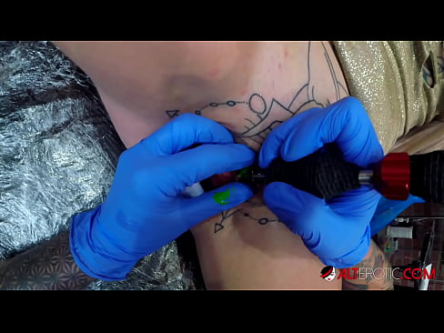 ❤️ Extremely tattooed hottie Sully Savage has a tattoo on her clitoris Fucking video at en-gb.basseyn-vsem.ru ❌❤